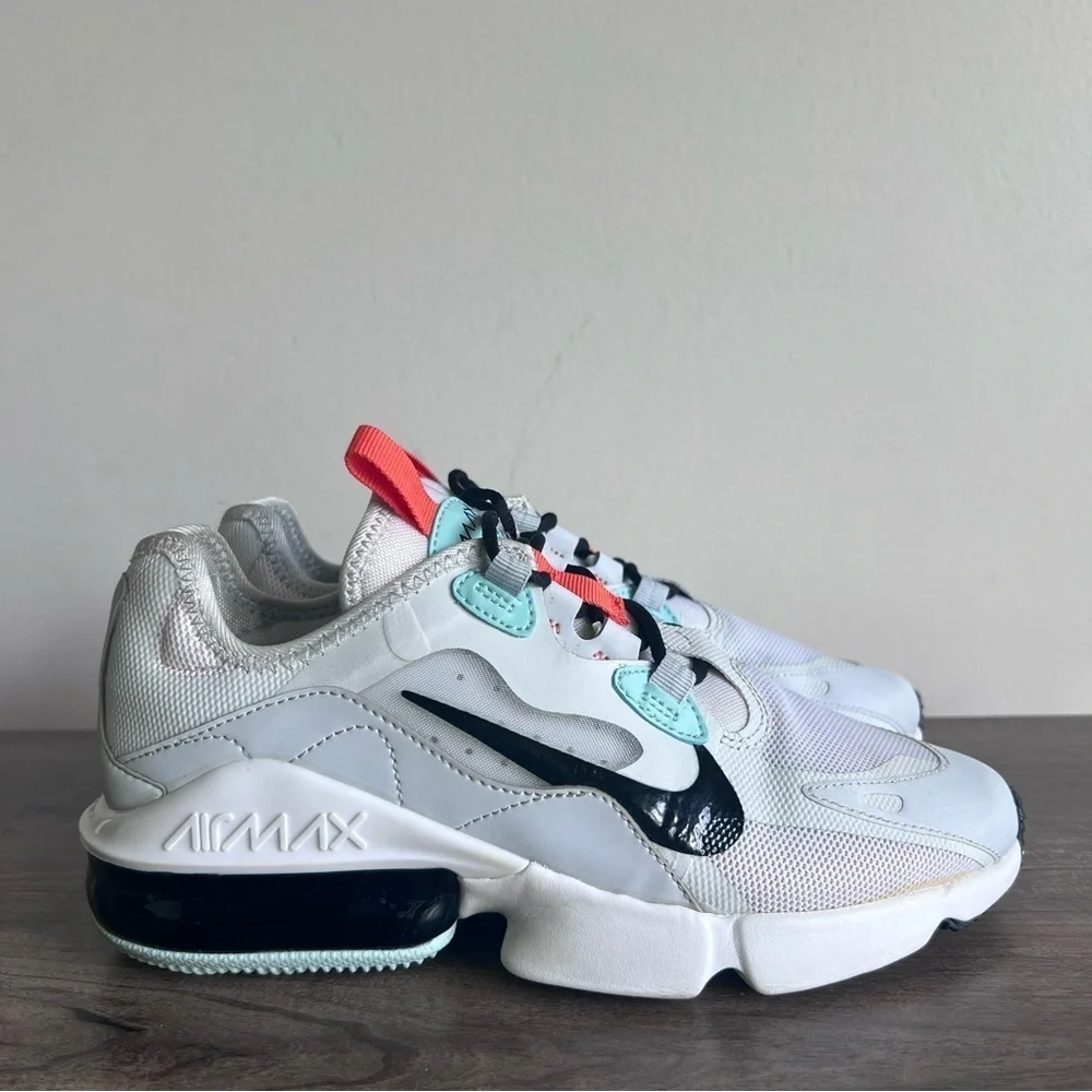 NIKE Women's Air Max Infinity 2 Shoe Size 7 #804